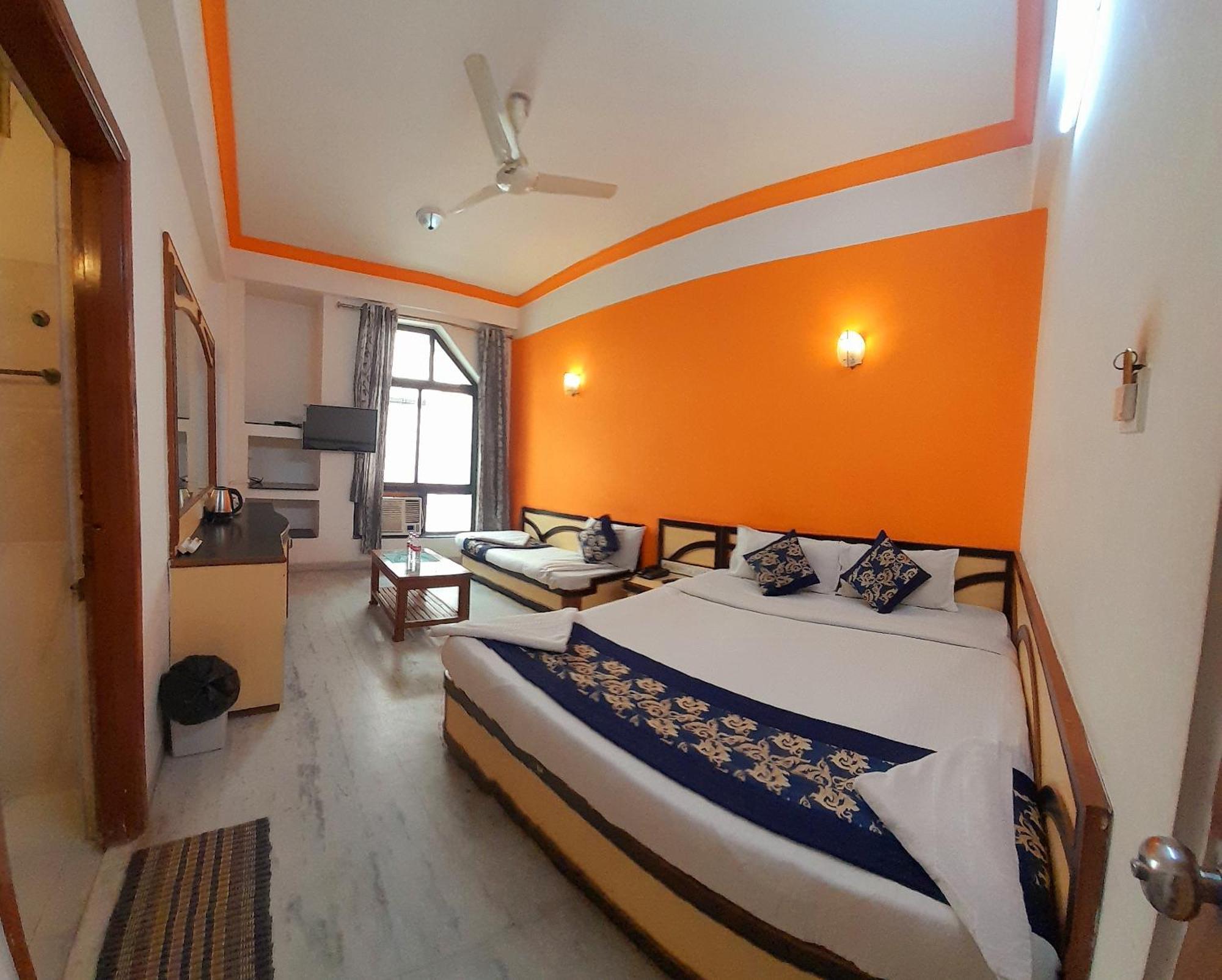 Hotel Indore Palace - Feel At Home Shirdi Buitenkant foto
