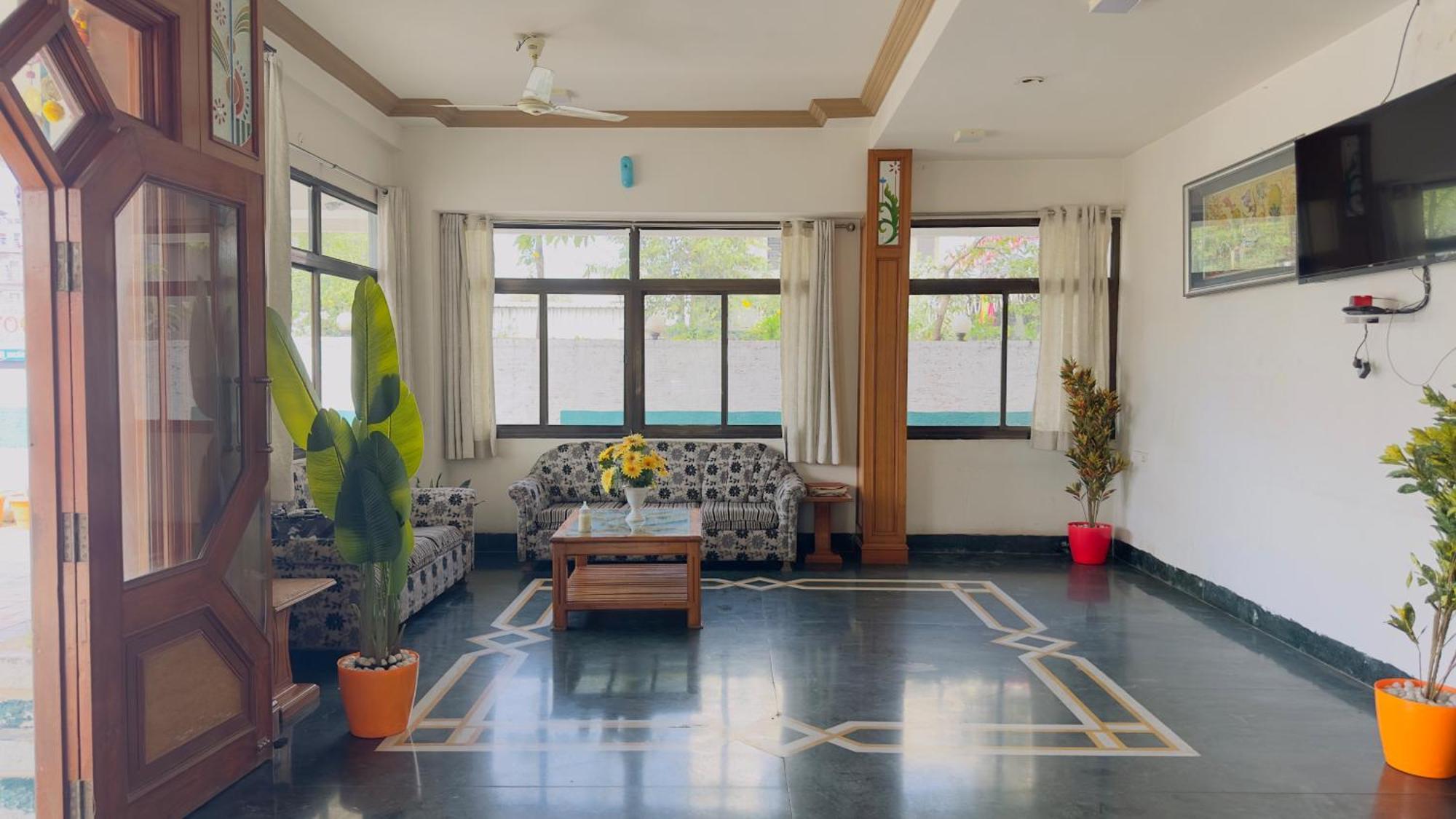 Hotel Indore Palace - Feel At Home Shirdi Buitenkant foto