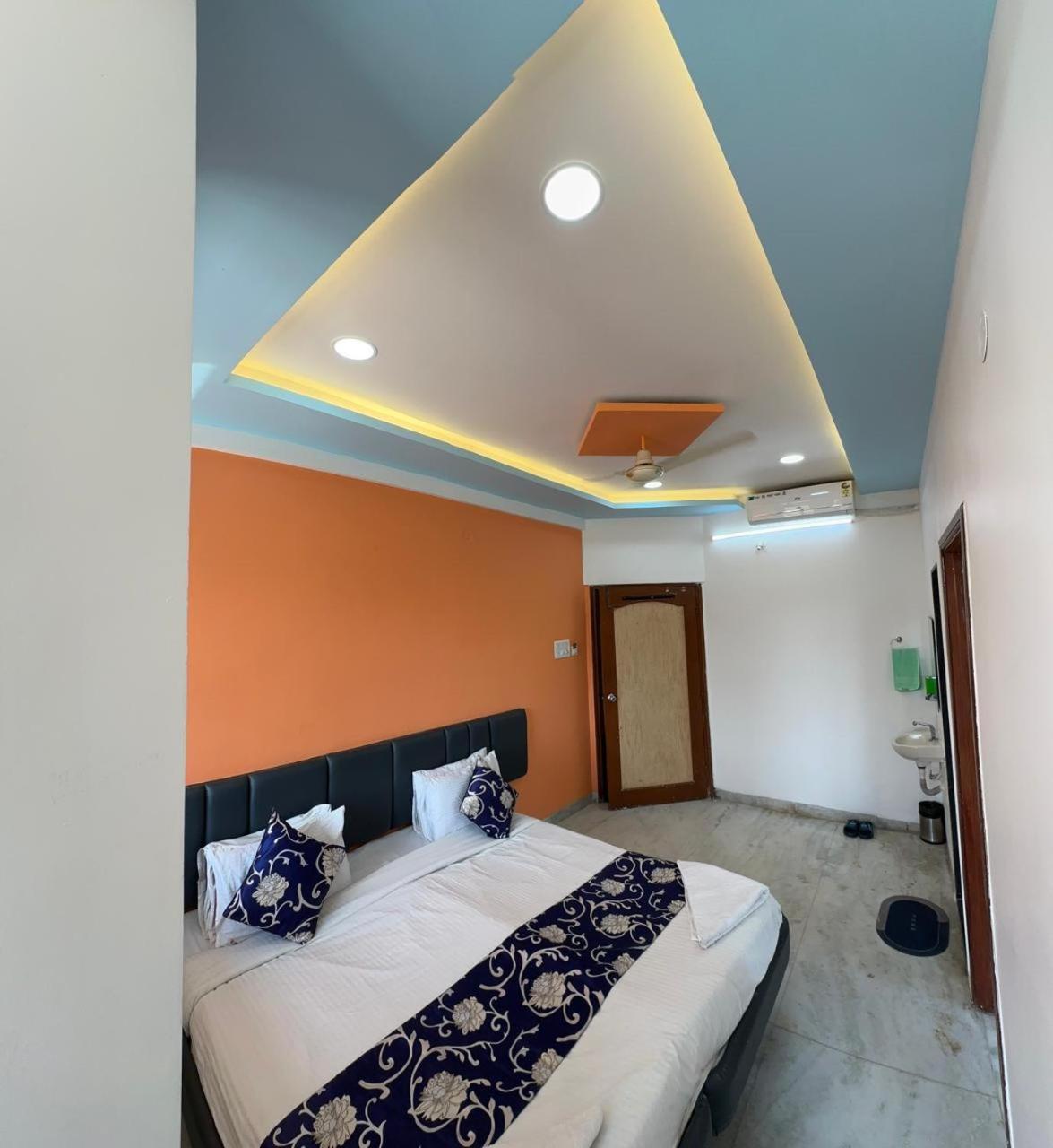 Hotel Indore Palace - Feel At Home Shirdi Buitenkant foto