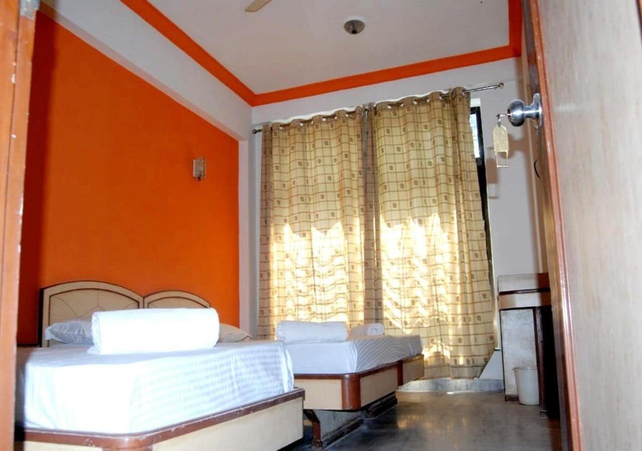 Hotel Indore Palace Shirdi Buitenkant foto